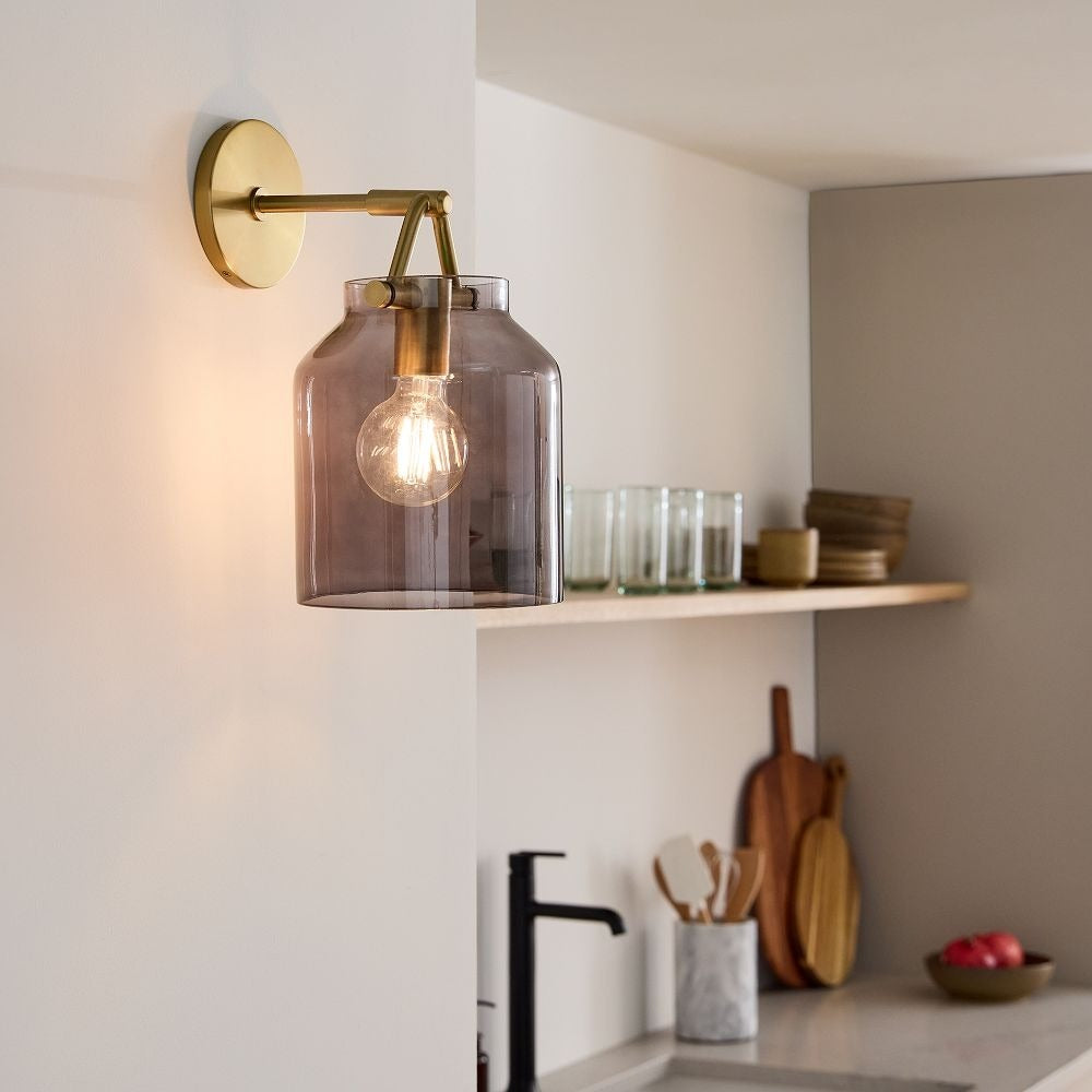 Applique murale minimaliste moderne en laiton et verre Hanton – Résistante à l'humidité pour salle de bain