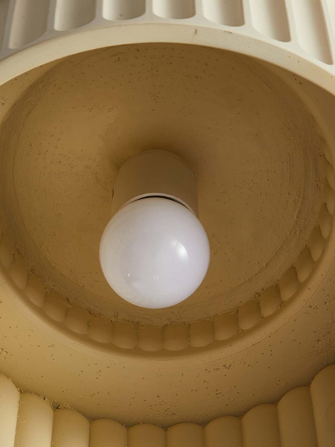 White Resin Rim Acrylic Ceiling Lamp IP20 Environment Indoor