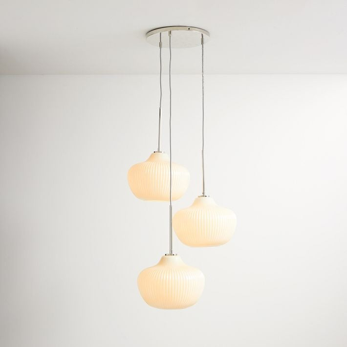 Lustre Rivrona en verre strié à 3 lumières : un éclairage sculptural et moderne pour la maison