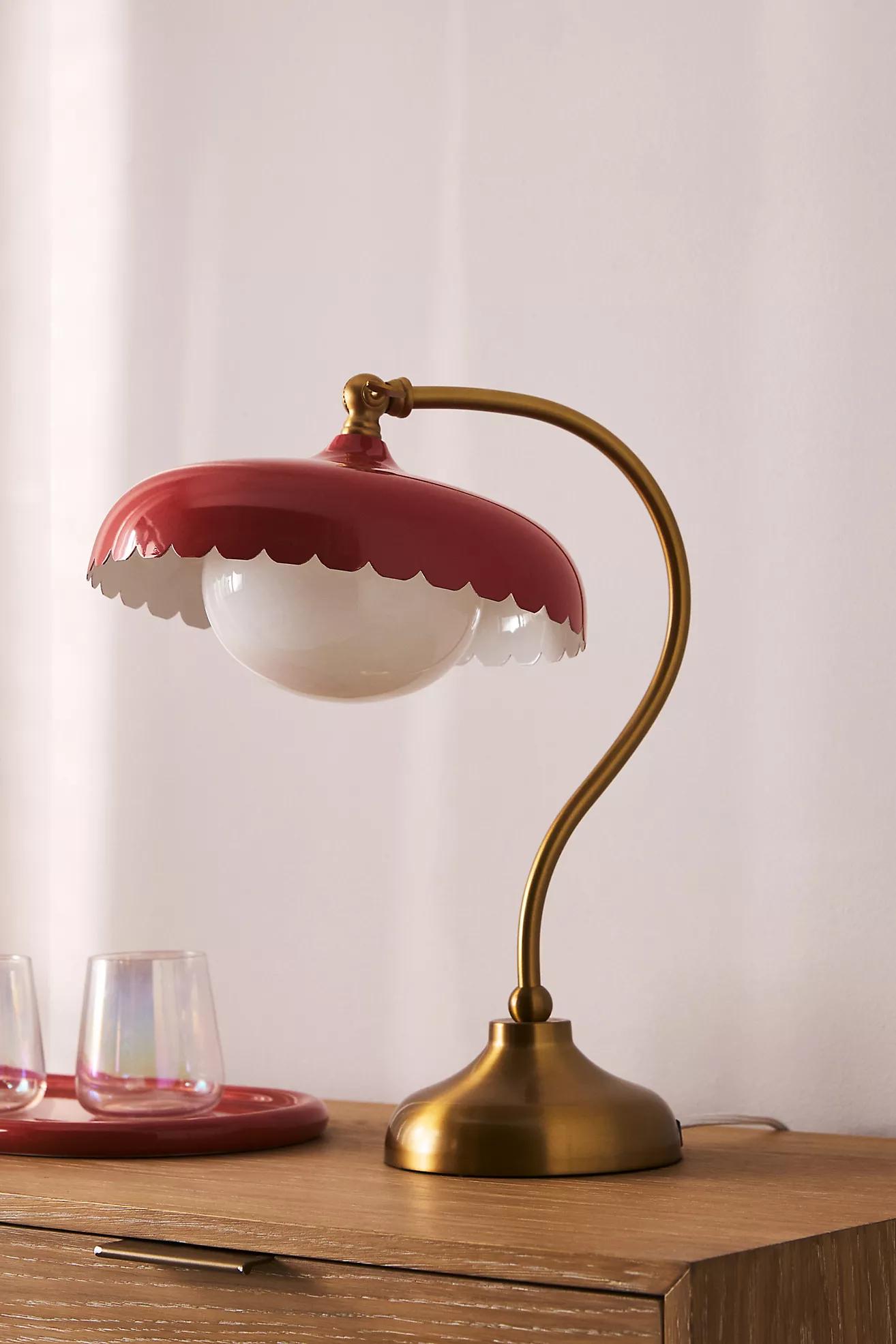 Rayla Scallop Task Lamp – Retro Task Lighting with Style