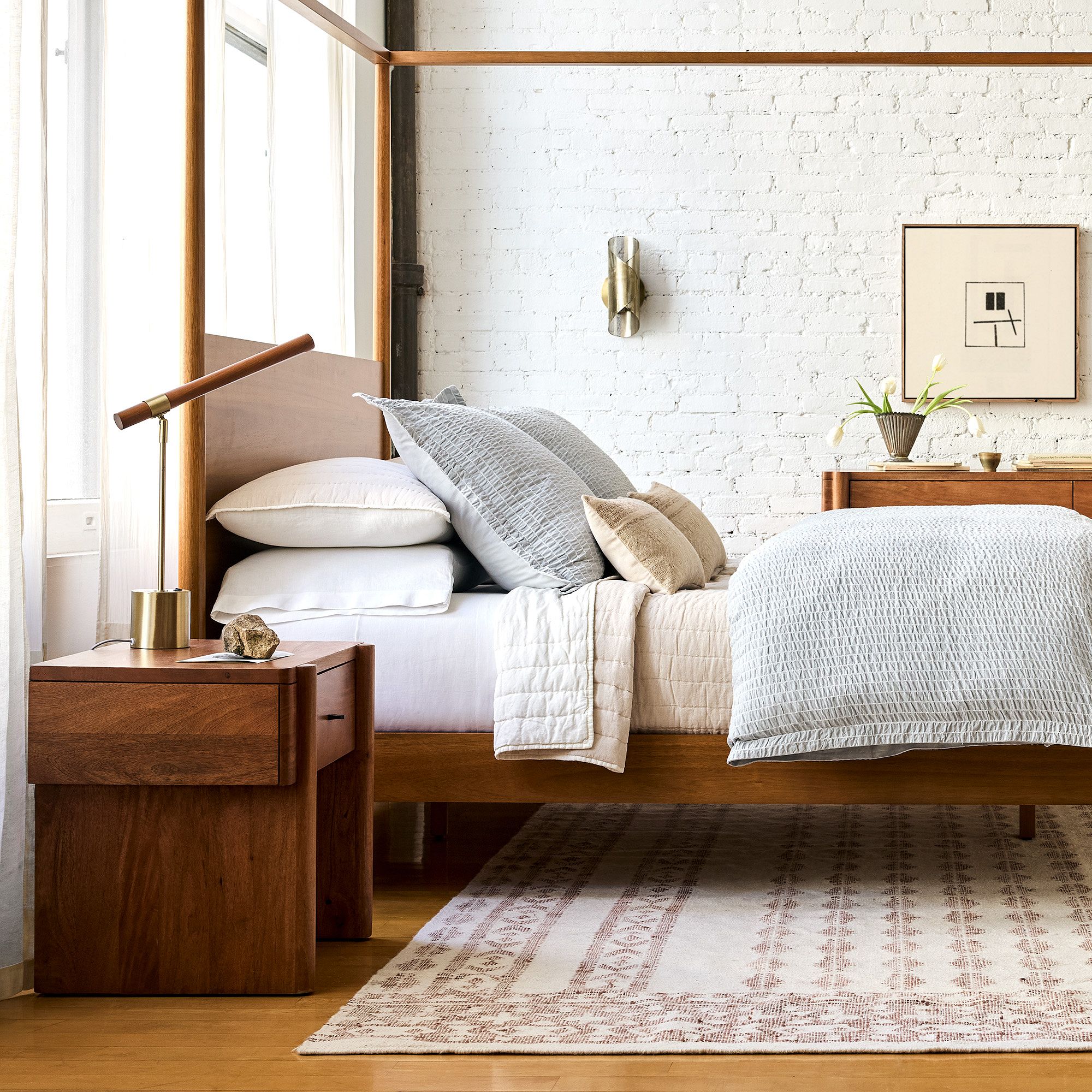 Moss Modern Linear Wood LED Table Lamp – Adjustable Swivel, USB Charging