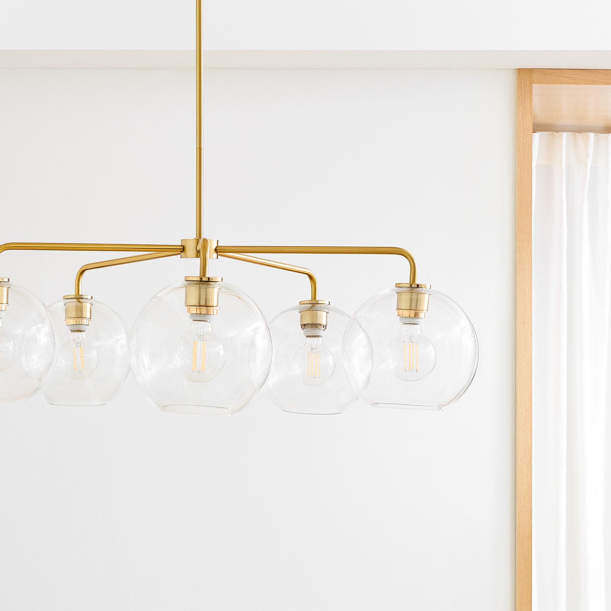 Selvion Elegant 5-Light Globe Chandelier – Modern Glass Pendant Lighting Fixture