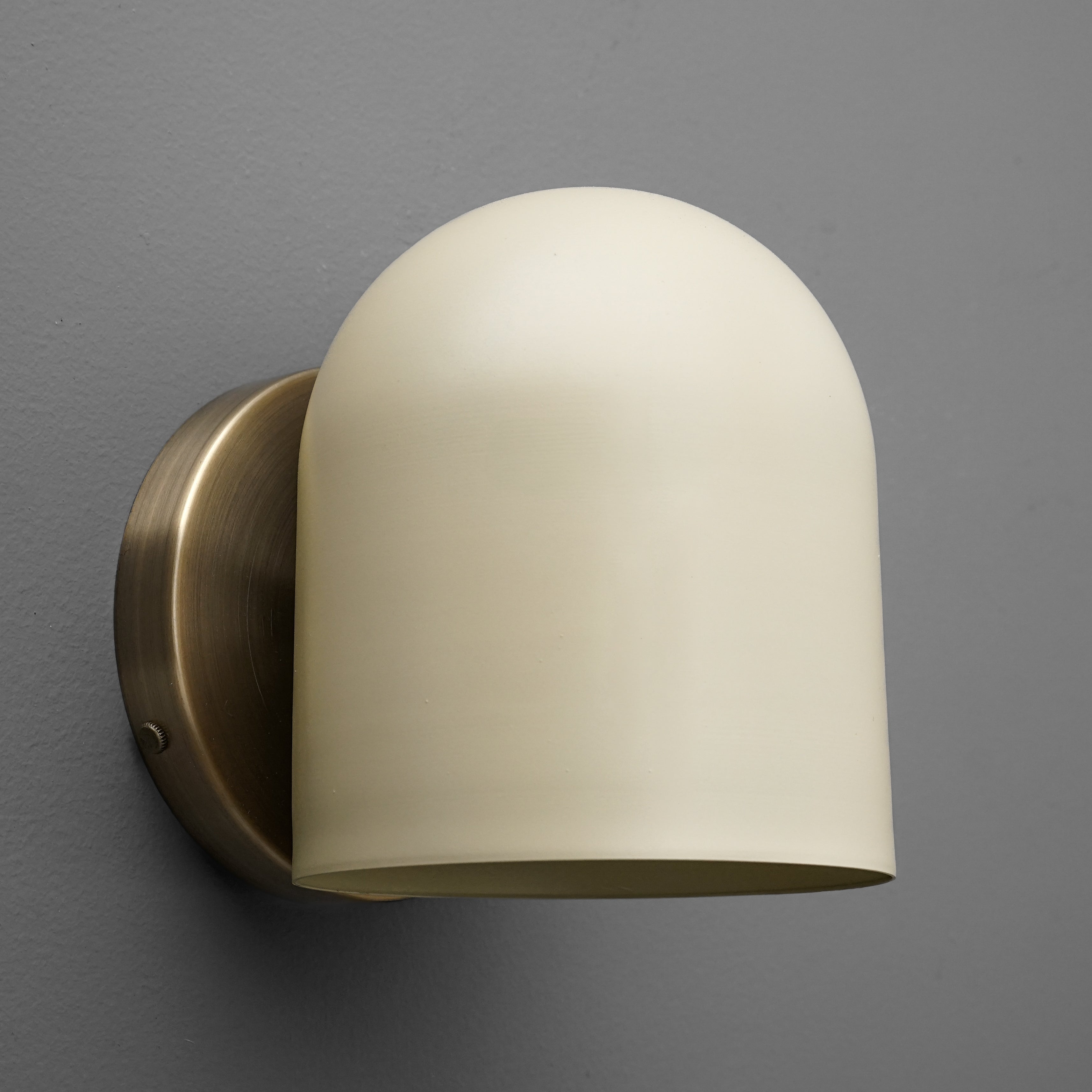 Metio Dome Classic Wall Sconce - Stylish Lighting Fixture for Bedroom or Hallway
