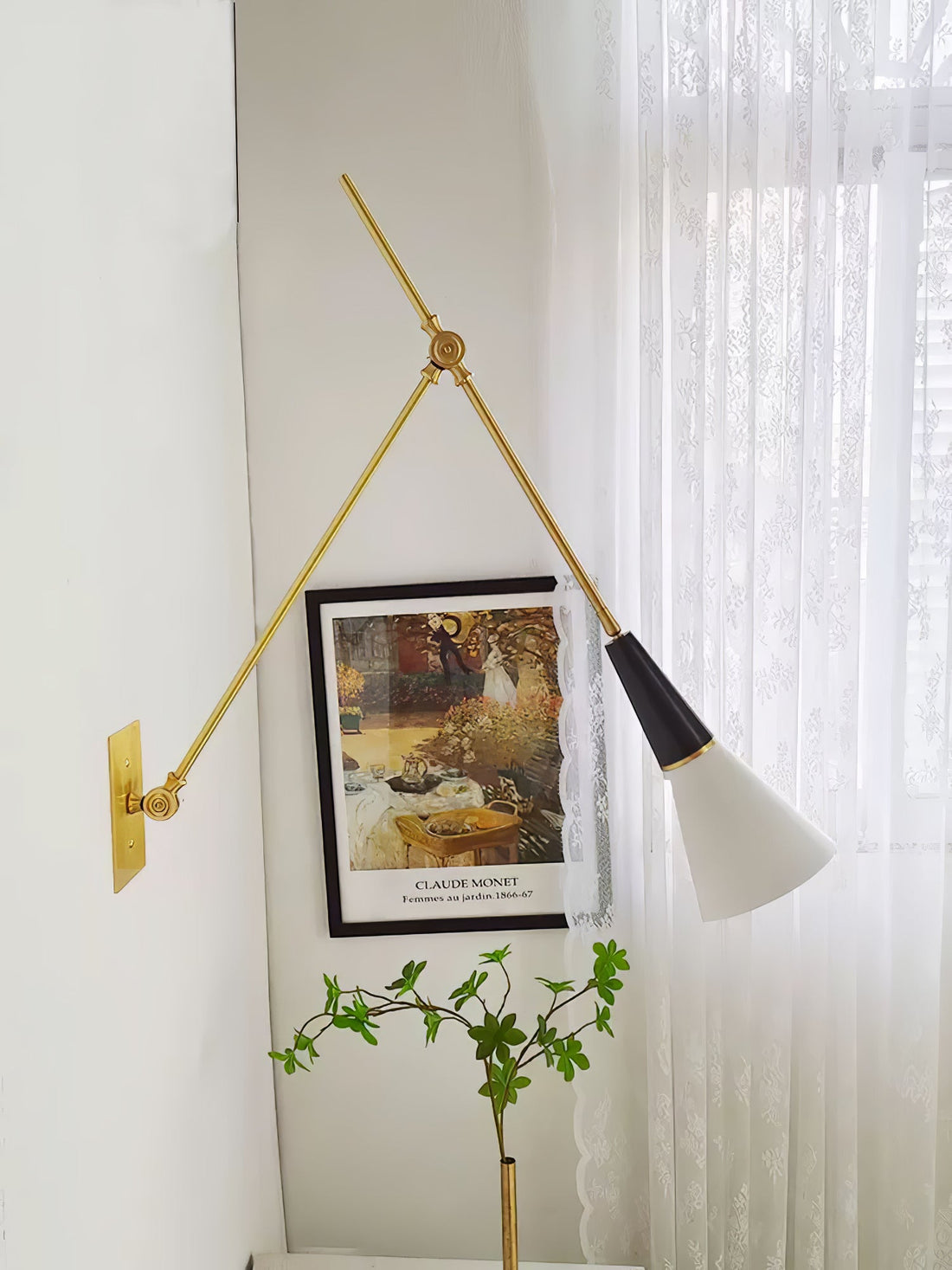Applique murale Magari sophistiquée compatible avec les interrupteurs poussoirs en laiton blanc noir