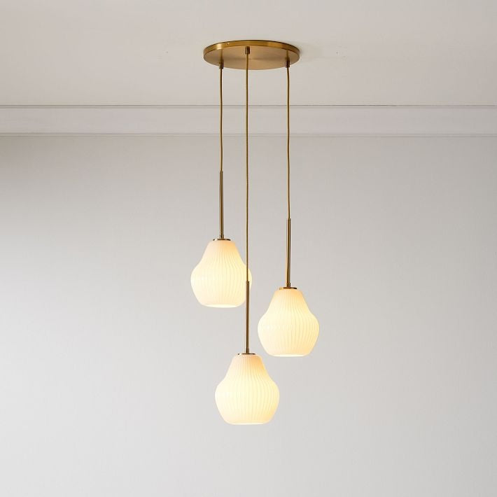 Lustre Rivrona en verre strié à 3 lumières : un éclairage sculptural et moderne pour la maison