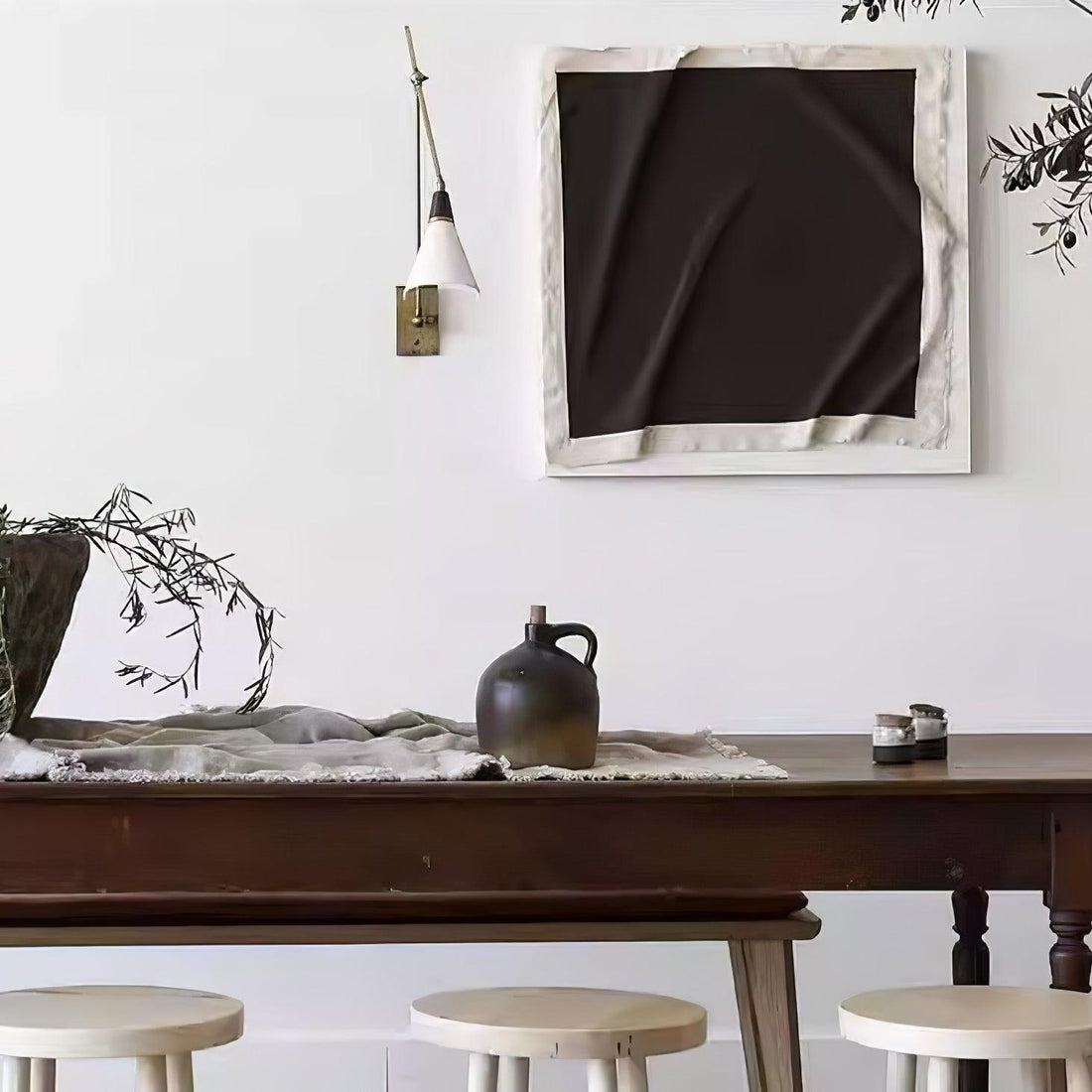 Applique murale Magari sophistiquée compatible avec les interrupteurs poussoirs en laiton blanc noir