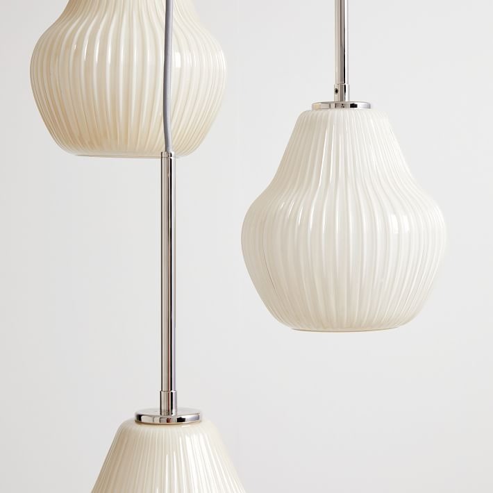 Lustre Rivrona en verre strié à 3 lumières : un éclairage sculptural et moderne pour la maison