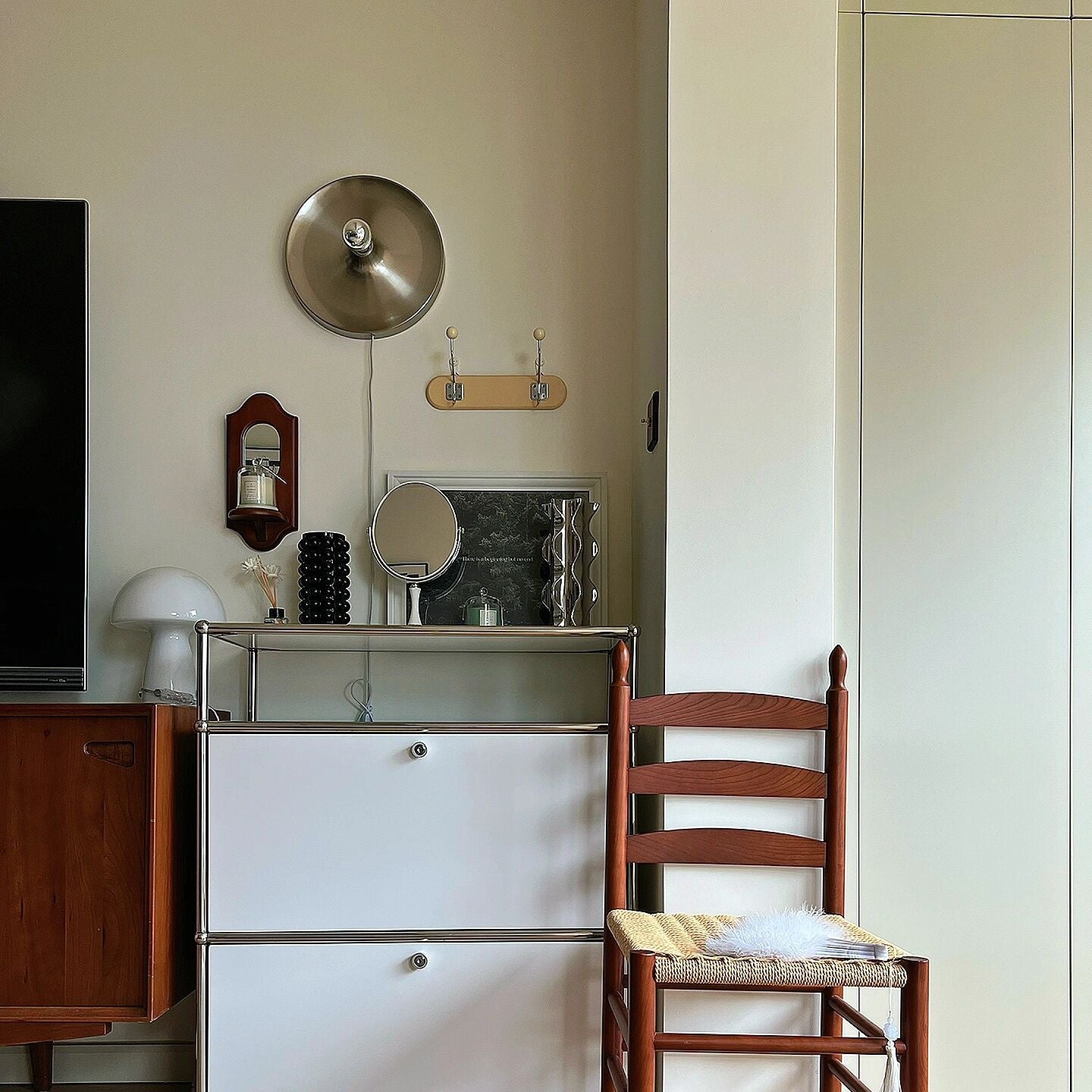 Sleek Space-Age Disk Ceiling Lamp Chrome Gold White Black Not Dimmable