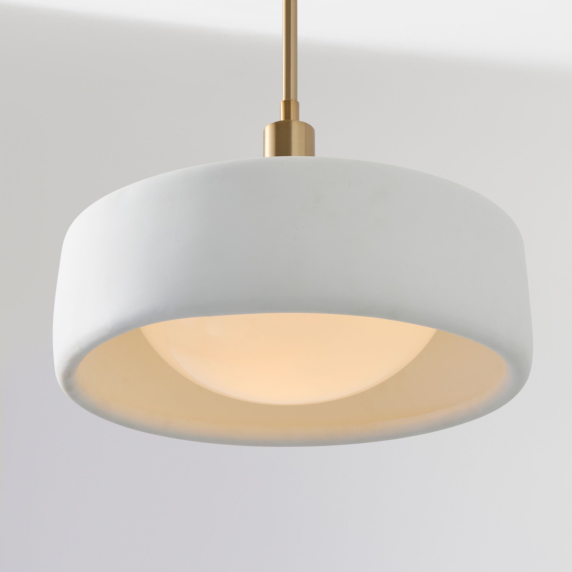 Chic Porcelain Pendant Light in Modern Style