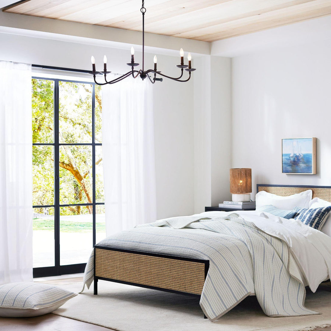 Lustre Rowan en fer intemporel au design bougie – Éclairage d'intérieur industriel pour chambre