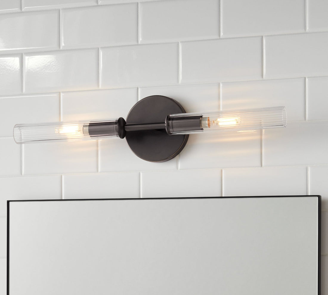 Applique murale Bravira en verre strié – Tube métallique aux finitions classiques