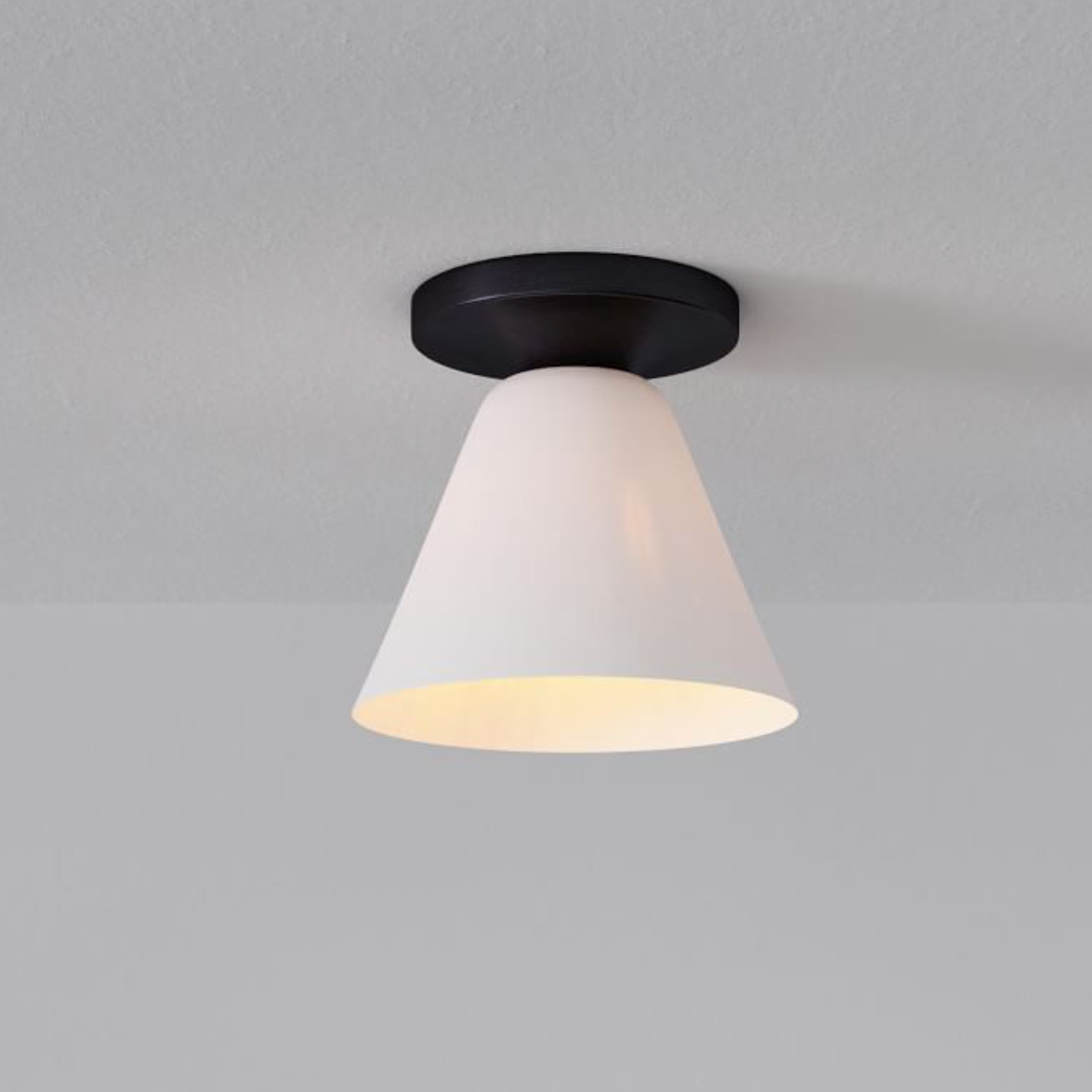 Plafonnier encastré Conica Cone – Plafonnier en verre pour espaces modernes