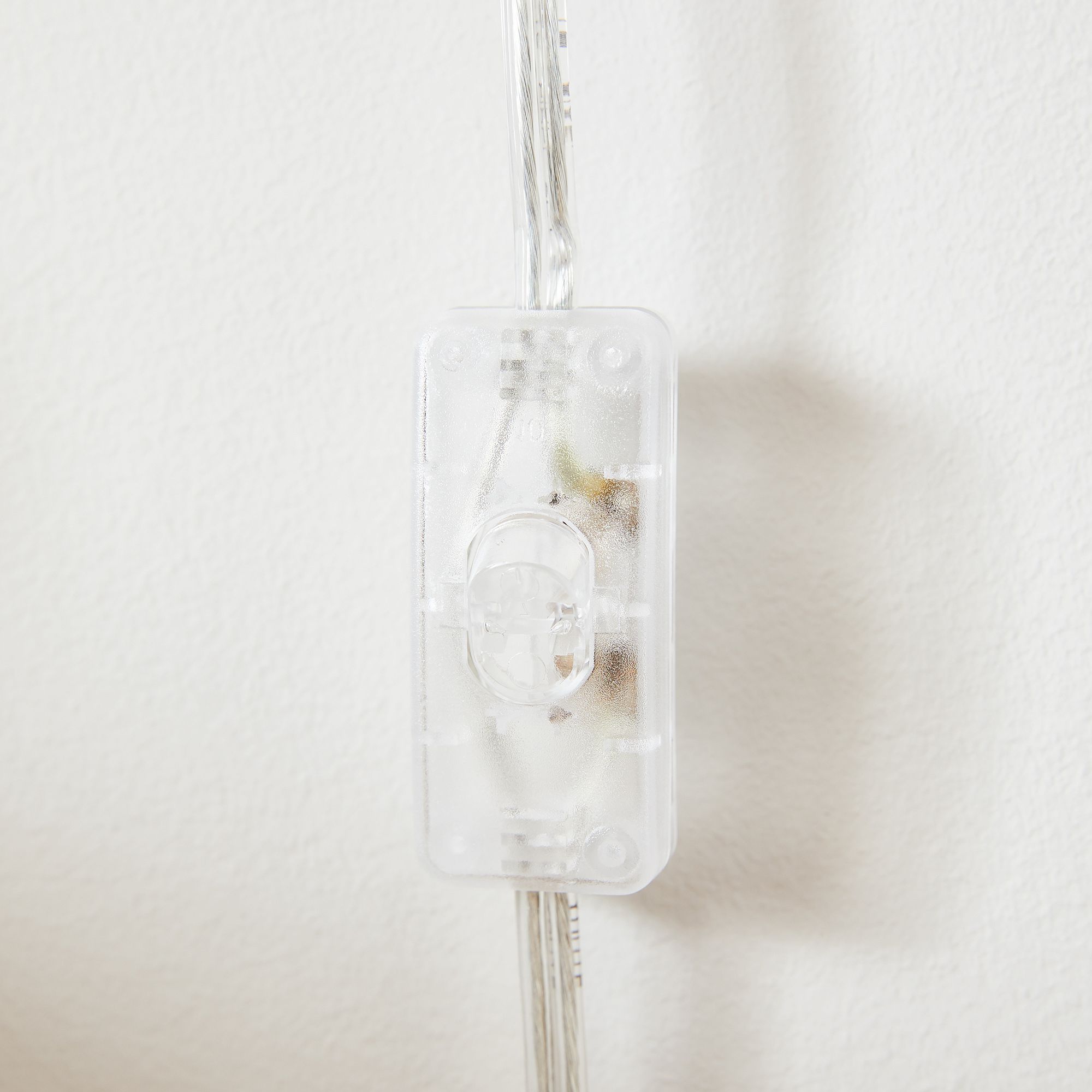 Olvara Scalloped Rattan Bubble Sconce - Whimsical Wall Lamp for Nurseries