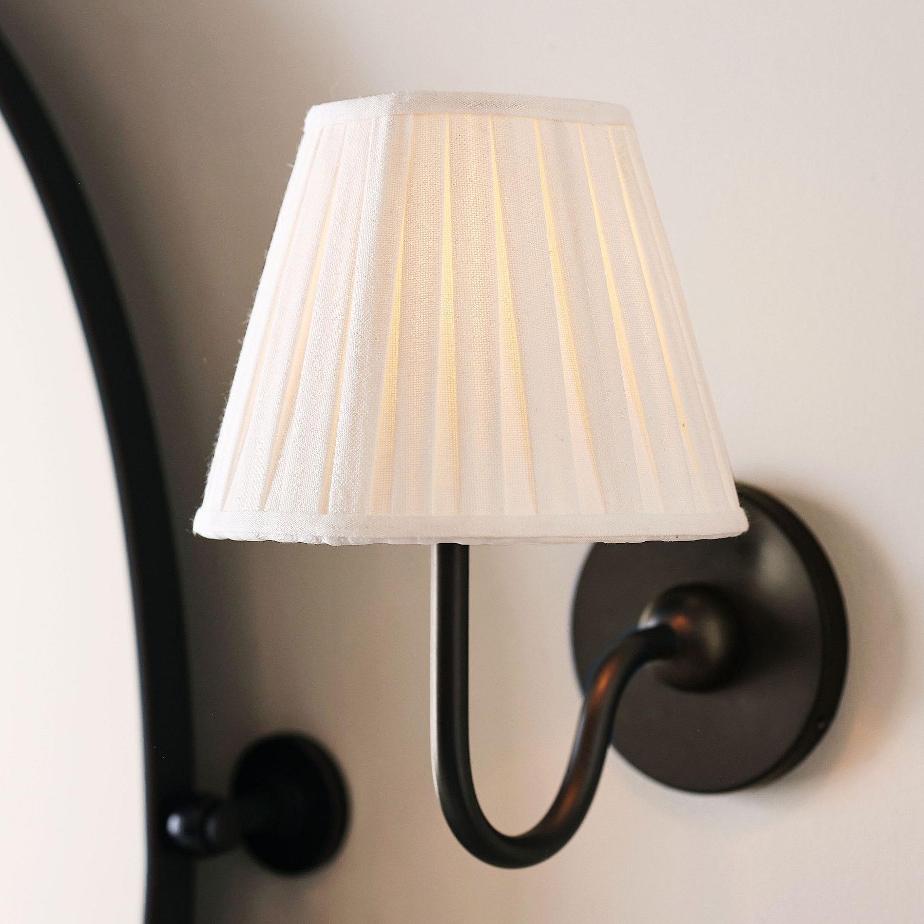 Luvora Pleated Linen Wall Lamp – Vintage Brass Wall Light for Living Rooms