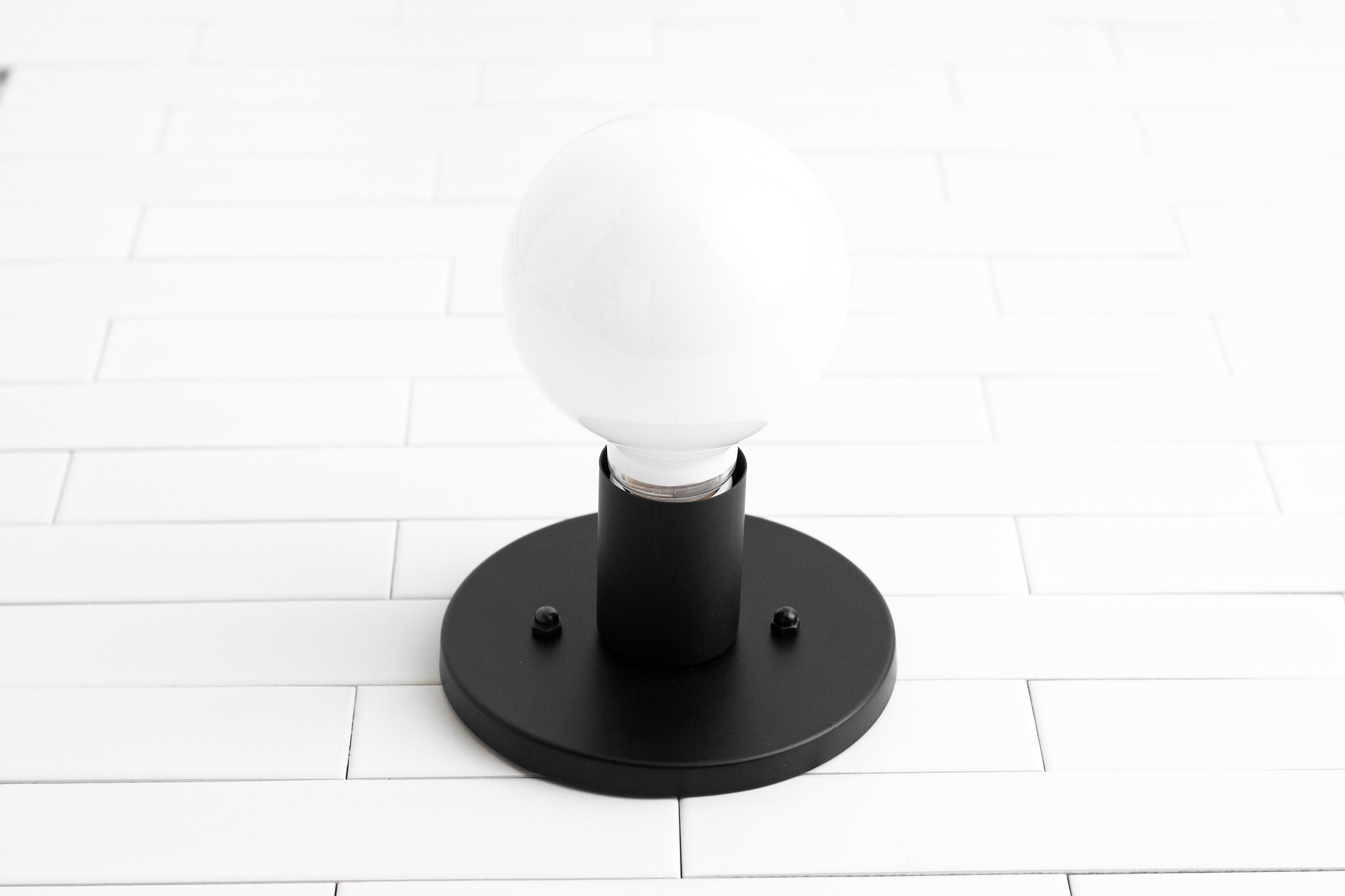 Glorica Glass Minimalist Wall Sconce - Versatile Modern Light For Any Room