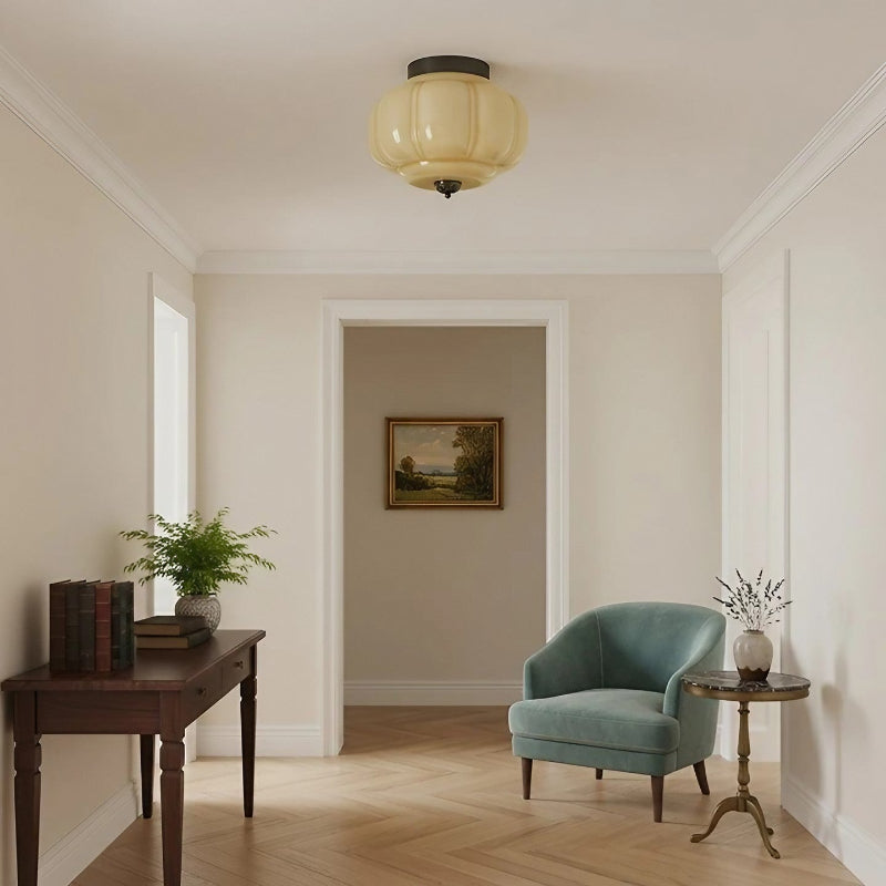 Plafonnier Eloise en verre laiteux – Plafonnier rétro en laiton pour couloir